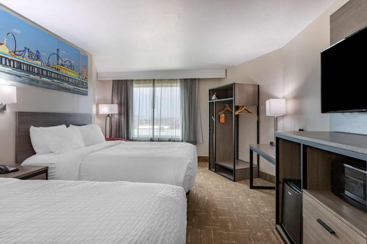 Clarion Pointe Galveston Seawall Екстериор снимка